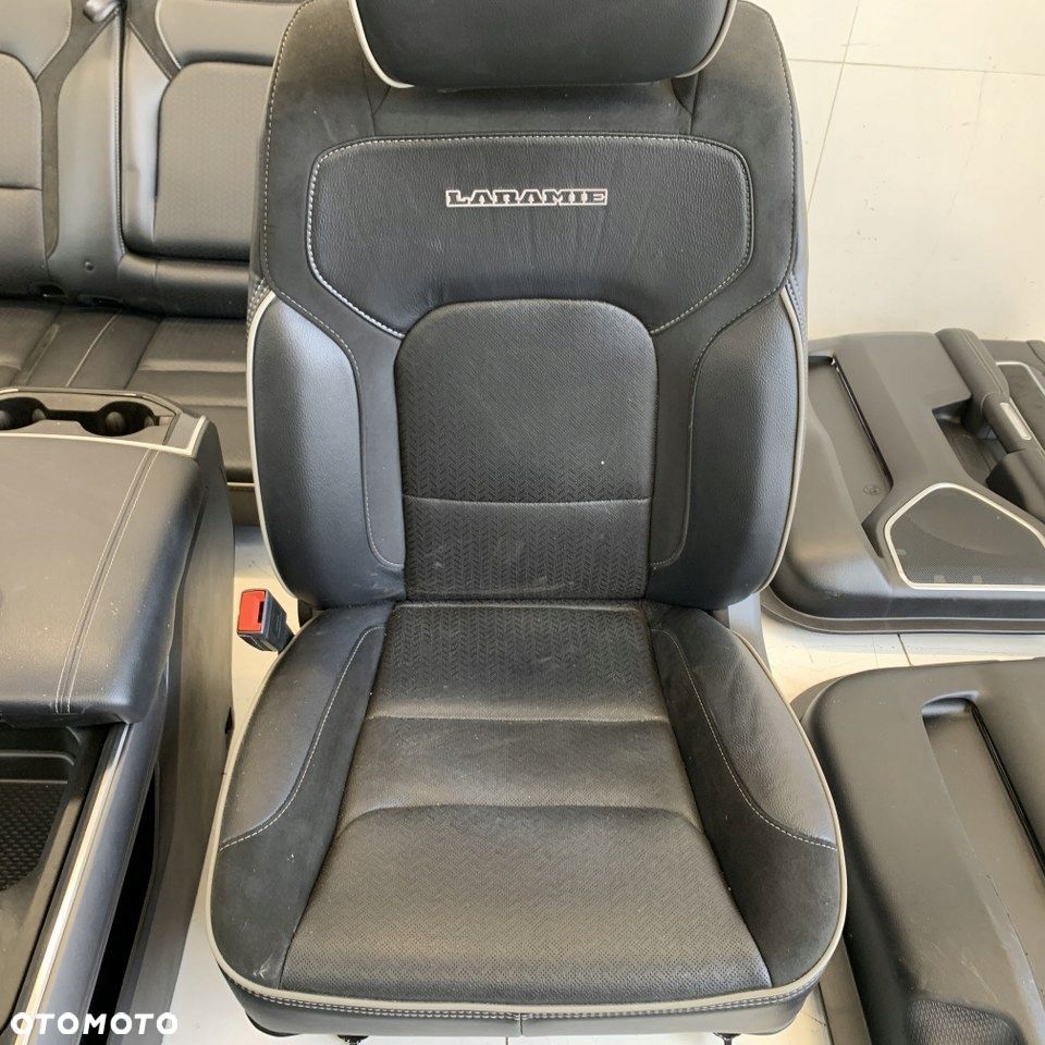 Siedzenia fotele komple tapicerki boczki skóra DODGE RAM V 1500 LARAMIE 22r - 6