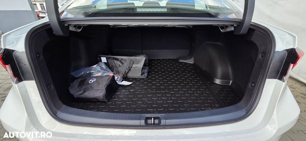 Toyota Corolla 1.8 HSD Eco - 24