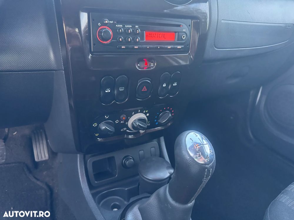Dacia Duster 1.6 4x2 Prestige - 23
