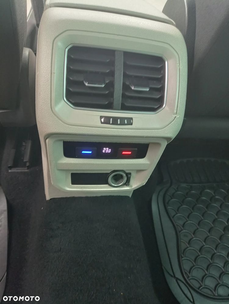 Volkswagen Tiguan 2.0 TDI SCR DSG Elegance - 27