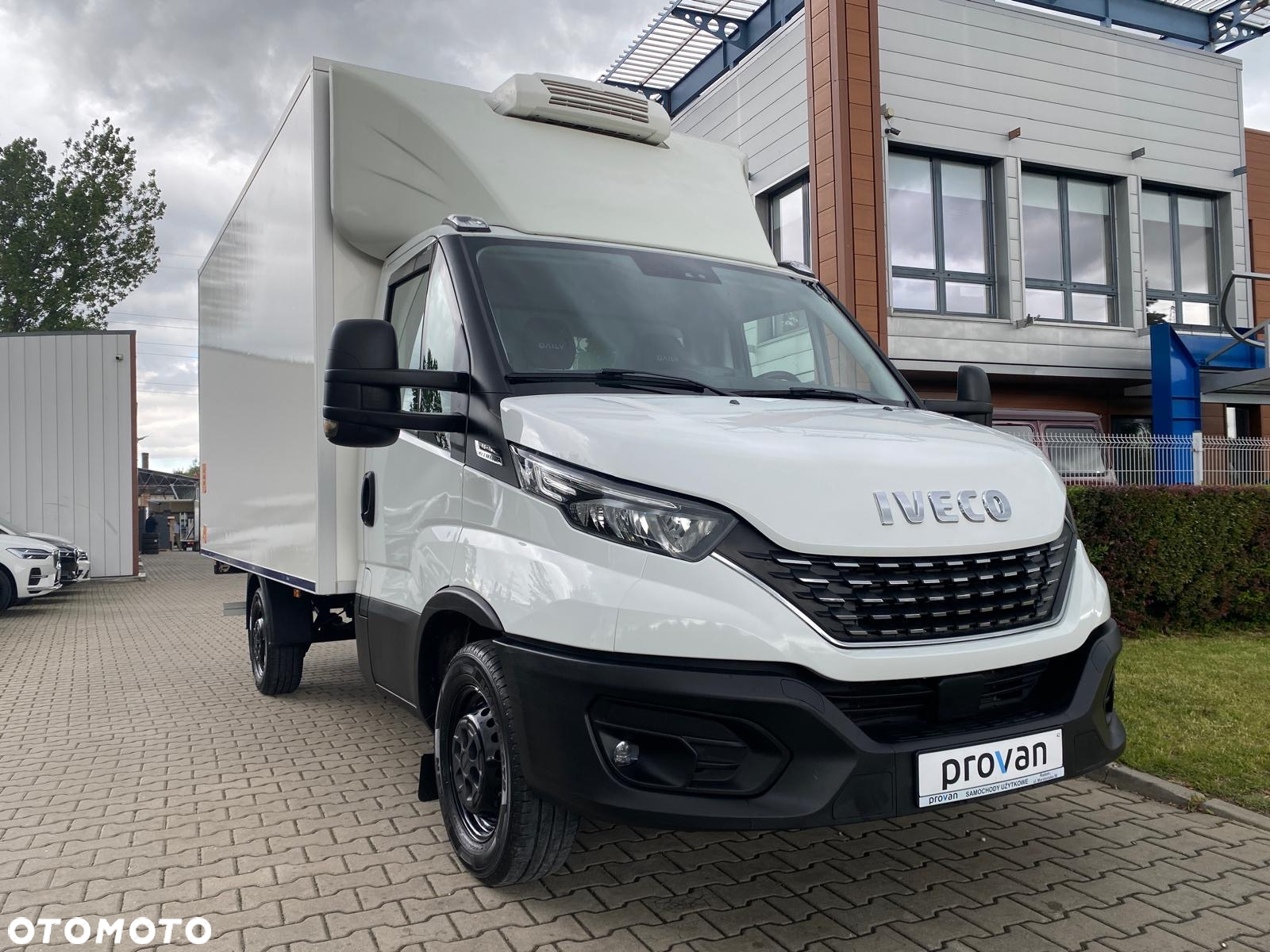 Iveco DAILY 35-160 HI-MATIC KONTENER 8EP CHŁODNIA THERMO KING WINDA ZEPRO - 4