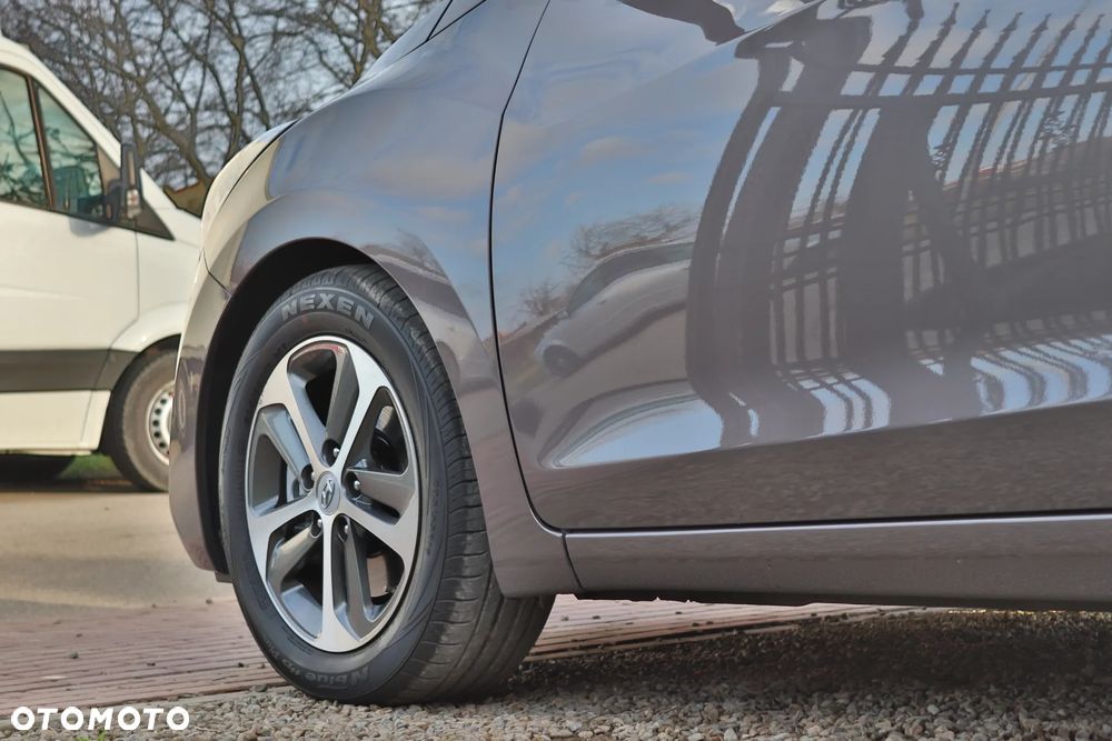 Hyundai i30 blue Kombi 1.6 GDi YES Gold - 9