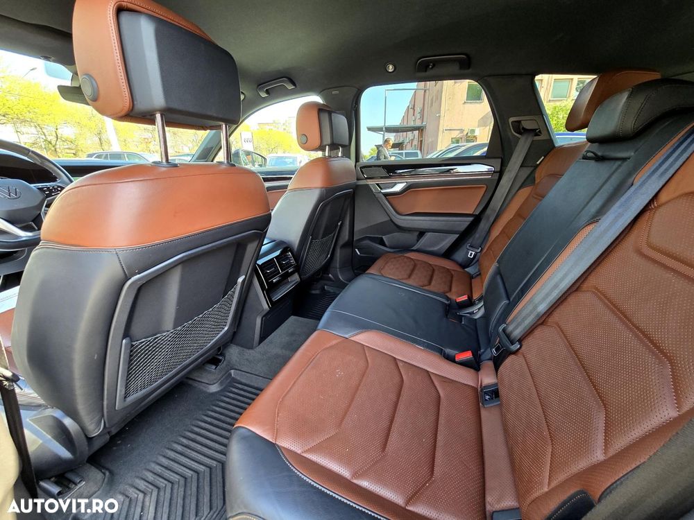 Volkswagen Touareg - 9