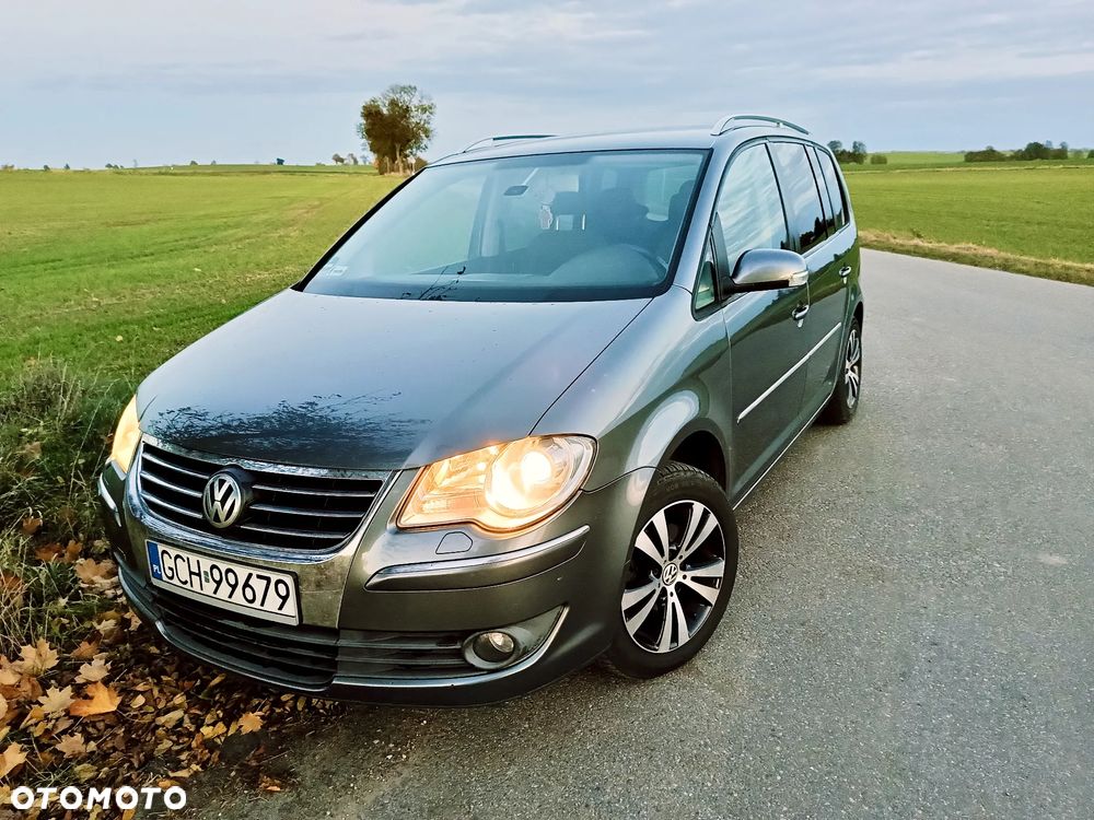 Volkswagen Touran 2.0 TDI DPF Highline DSG - 1