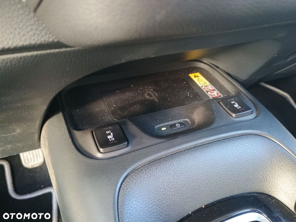 Toyota Corolla 1.8 Hybrid Style - 19