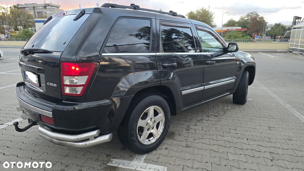 Jeep Grand Cherokee - 39