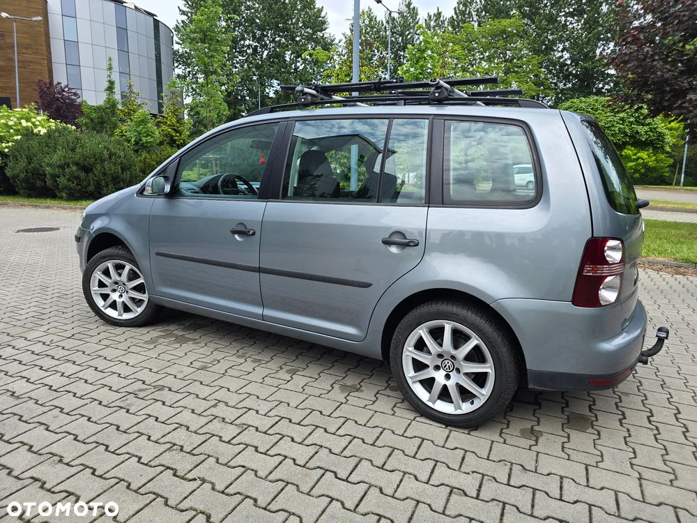 Volkswagen Touran 1.6 Basis - 29