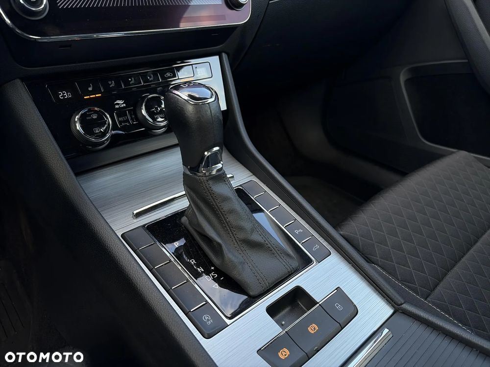 Skoda Superb 2.0 TDI SCR Ambition DSG - 15