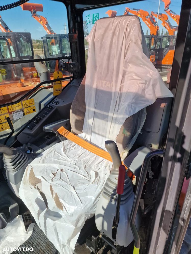 Hitachi ZX85, 2021, 2.975h, LAMA, CUPLA RAPIDA+3 CUPE NOI, Ad sapare 5m, latime 2,2m, ridica 3,7t, Camera spate, senile cauciuc 80% ok, inst picon pe bratele de excavare, Aer cond, computer in lb romana, posibilitate leasing -PROMOTIE 56.900 EUR+Tva - 28