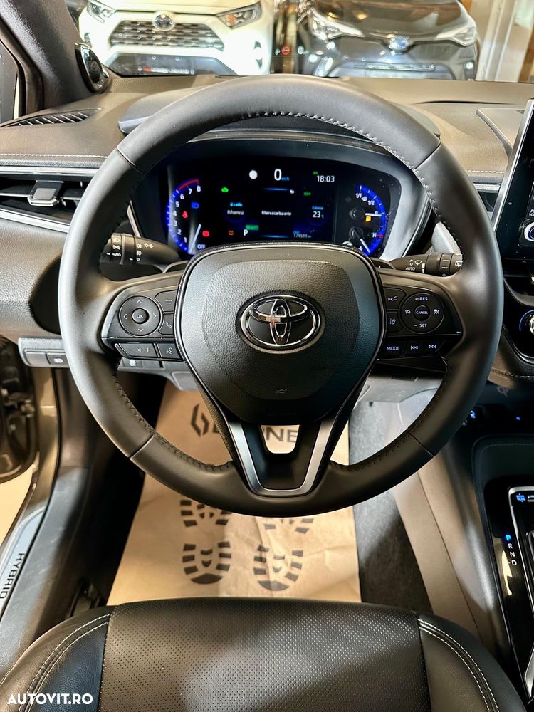 Toyota Corolla - 13