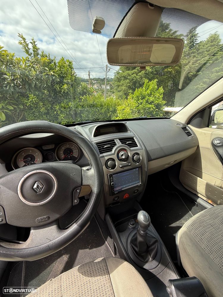 Renault Mégane Break 1.5 dCi Dynamique - 8