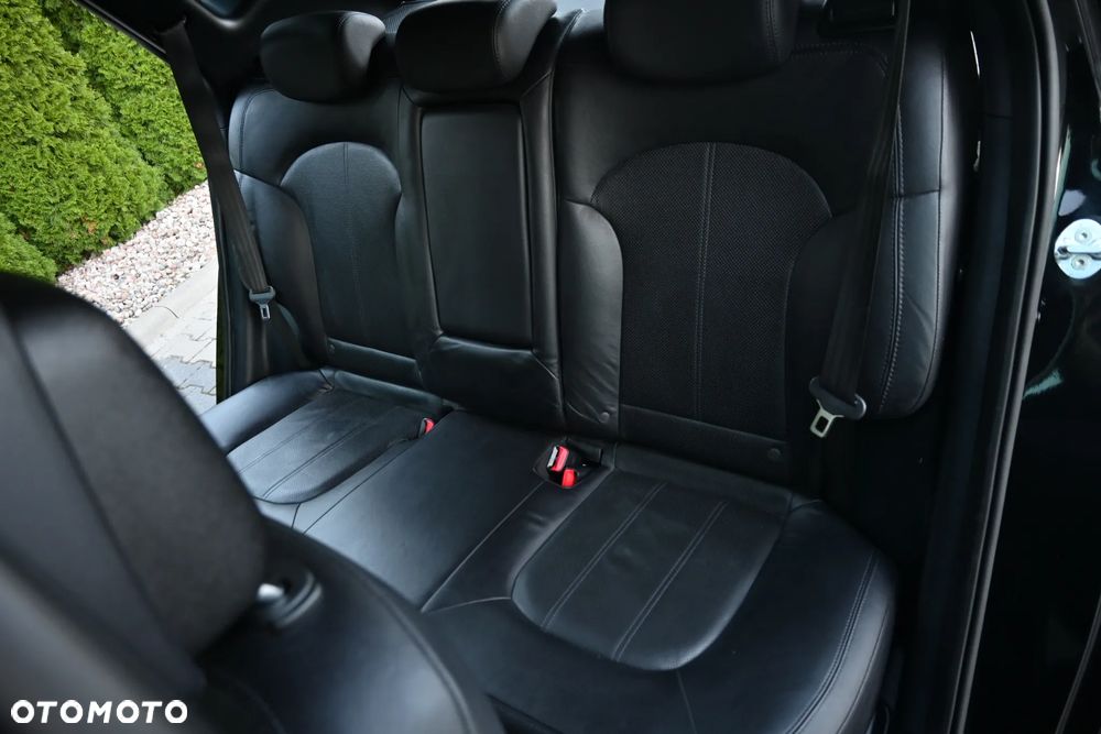 Hyundai ix35 2.0 CRDi Premium 4WD - 32
