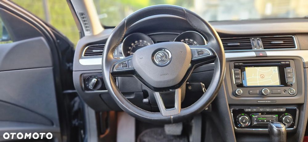 Skoda Superb 2.0 TDI DSG Exclusive - 23