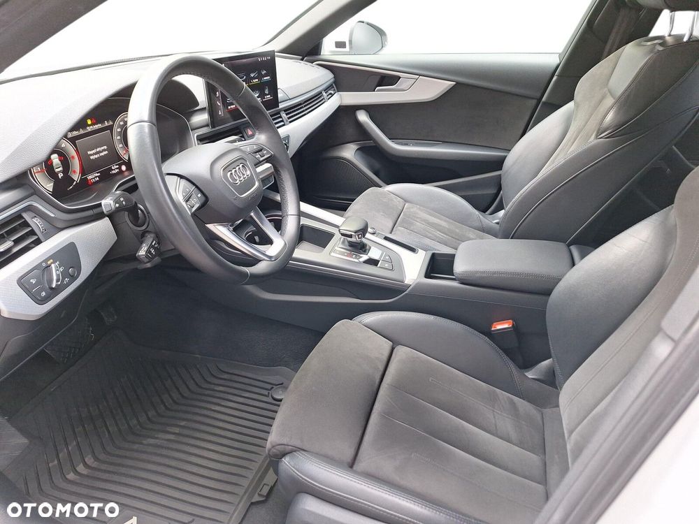 Audi A4 Limousine - 11