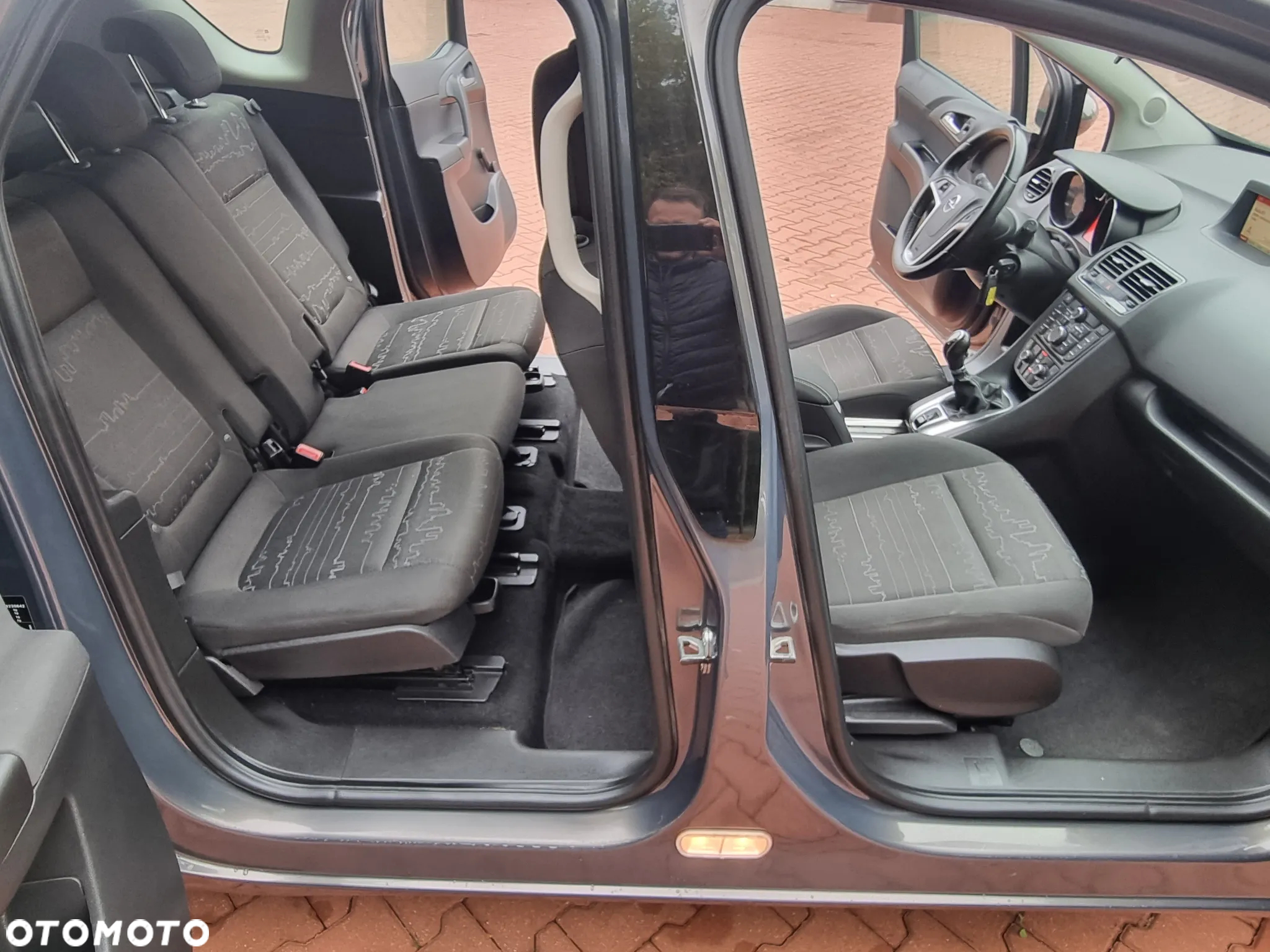 Opel Meriva 1.4 T Cosmo S&S - 25