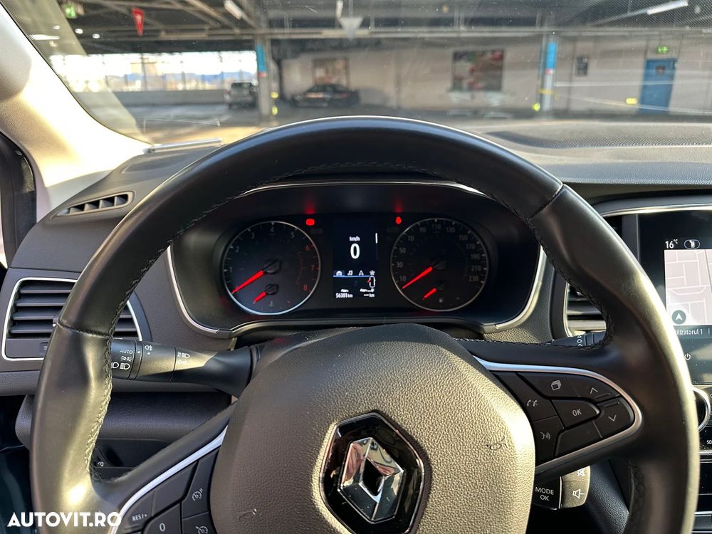 Renault Megane TCE 140 Techno - 16