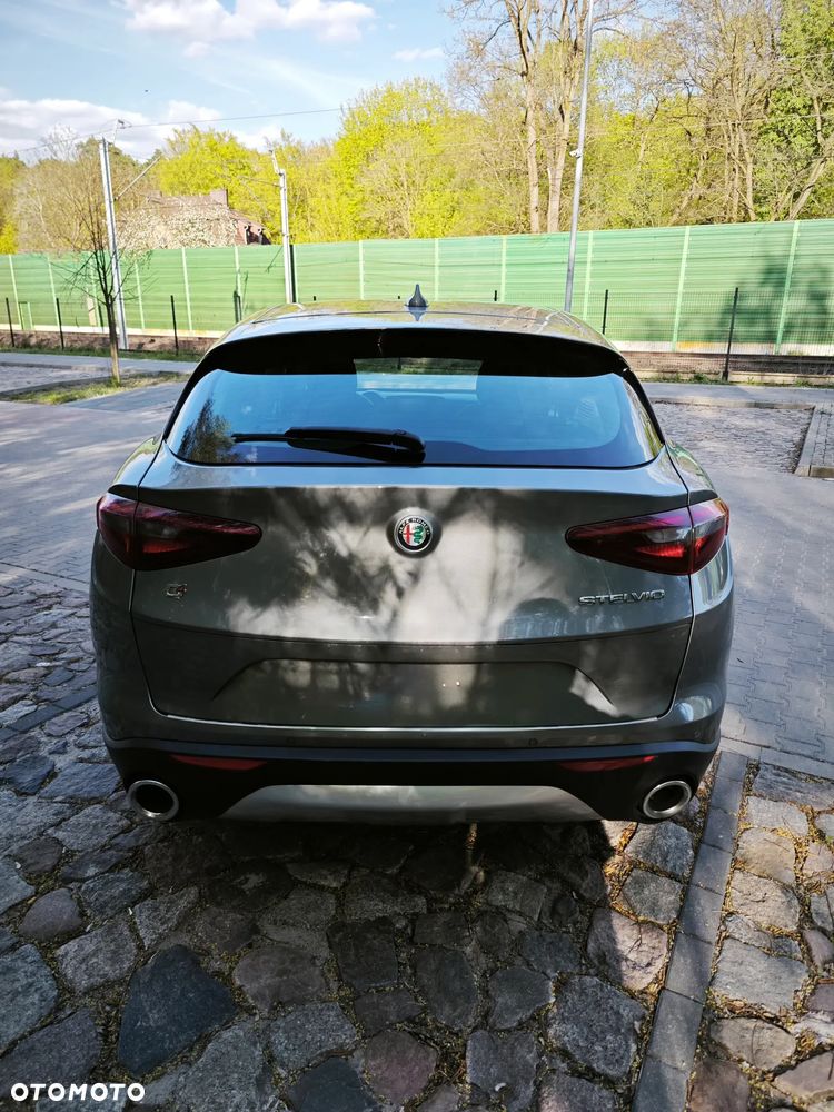 Alfa Romeo Stelvio 2.0 Turbo Business Q4 - 12