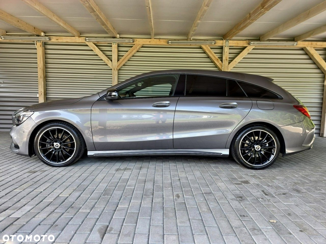 Mercedes-Benz CLA 200 AMG Line - 5