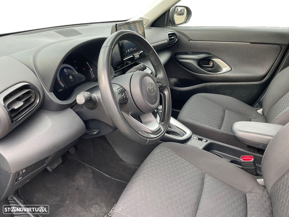 Toyota Yaris Cross 1.5 HDF Comfort Plus - 12