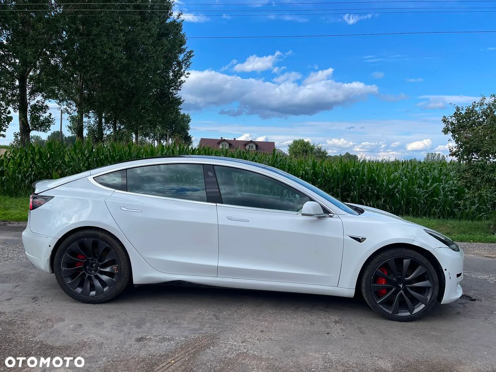 Tesla Model 3 Langstreckenbatterie Allradantrieb Dual Motor - 3