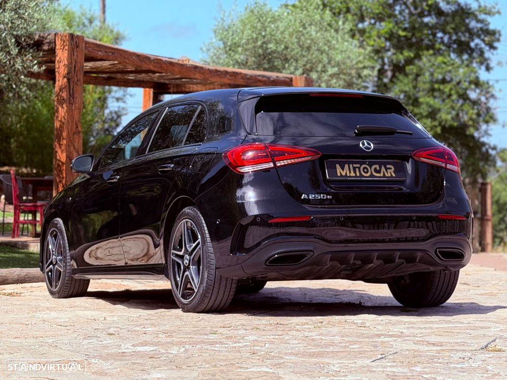 Mercedes-Benz A 250 e 8G-DCT AMG Line - 4