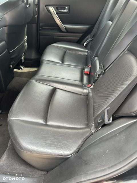 Infiniti FX - 16
