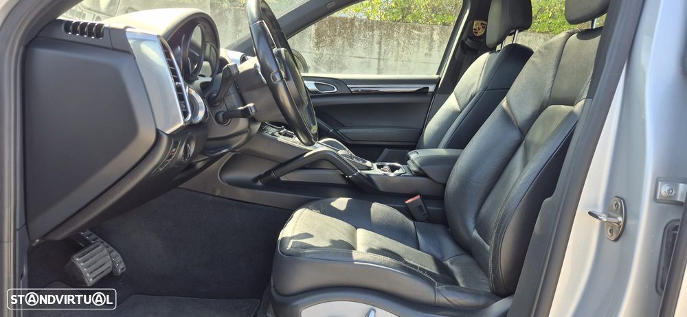 Porsche Cayenne S - 6