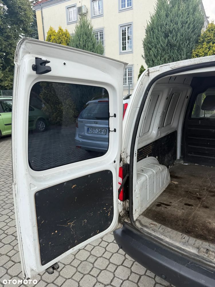 Volkswagen Caddy Comfortline BMT - 9