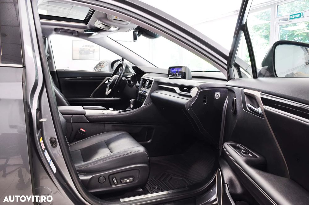 Lexus Seria RX - 13