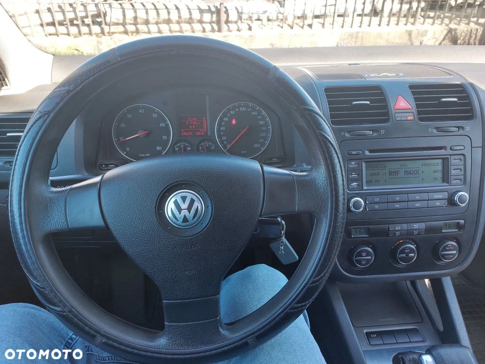 Volkswagen Golf - 12