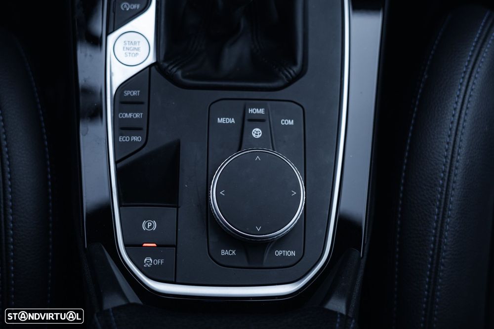 BMW 116 d Pack Desportivo M - 51