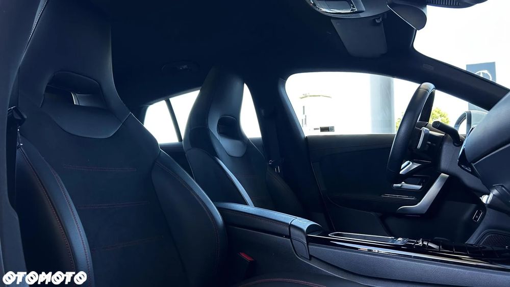 Mercedes-Benz CLA 200 AMG Line 7G-DCT - 13