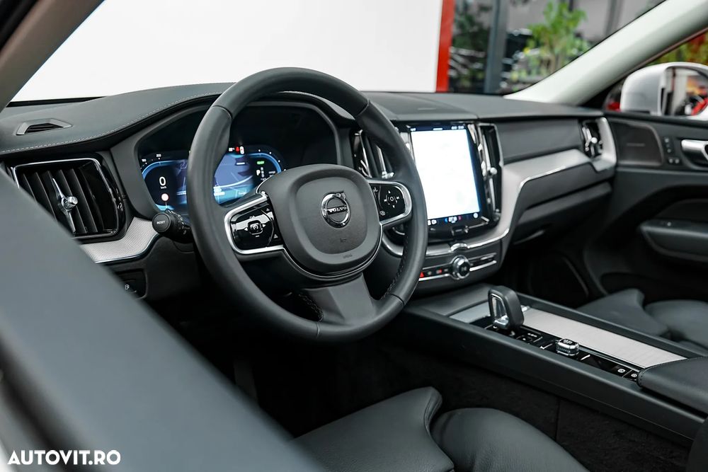 Volvo XC 60 T6 AWD Ultra Dark - 8