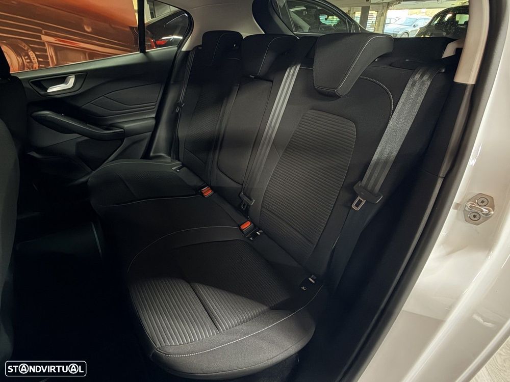 Ford Focus 1.0 EcoBoost Titanium Aut. - 9