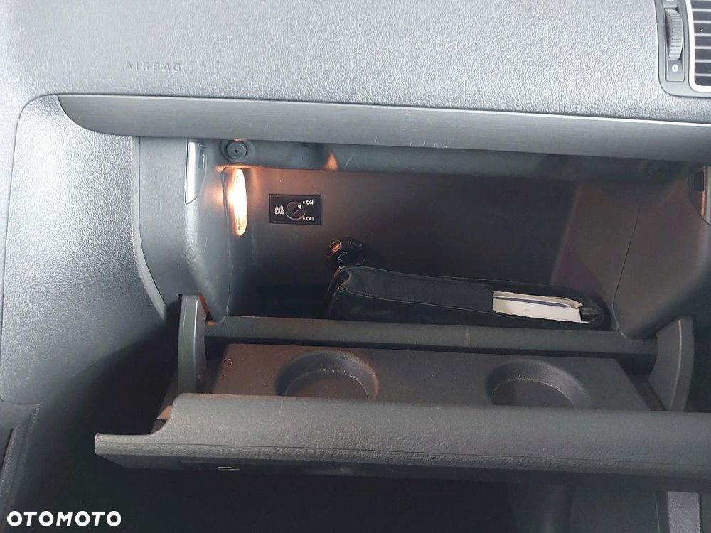 Volkswagen Touran 1.6 TDI DPF BlueMot Comfortline - 13