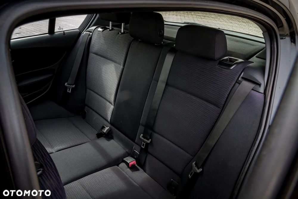 BMW Seria 1 116i - 33