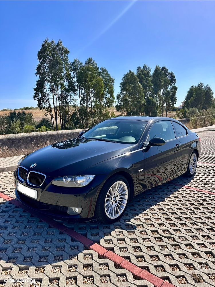 BMW 320 i Coupe - 1