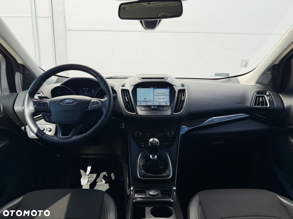 Ford Kuga - 24