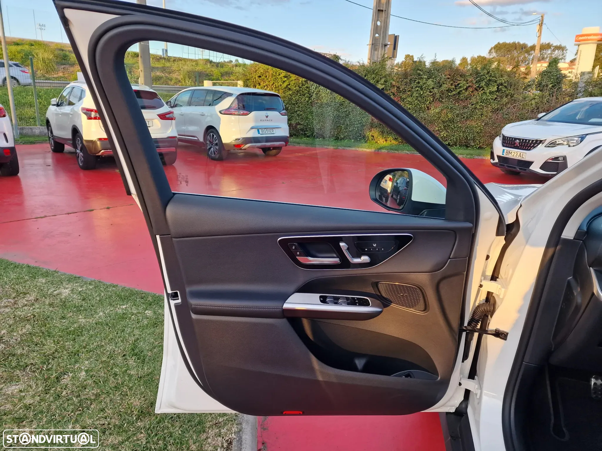 Mercedes-Benz GLC 300 de 4Matic - 12