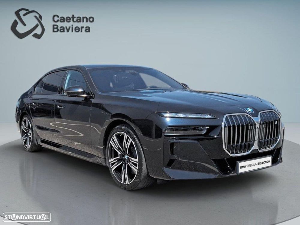 BMW i7 xDrive60 Pack Desportivo M - 10