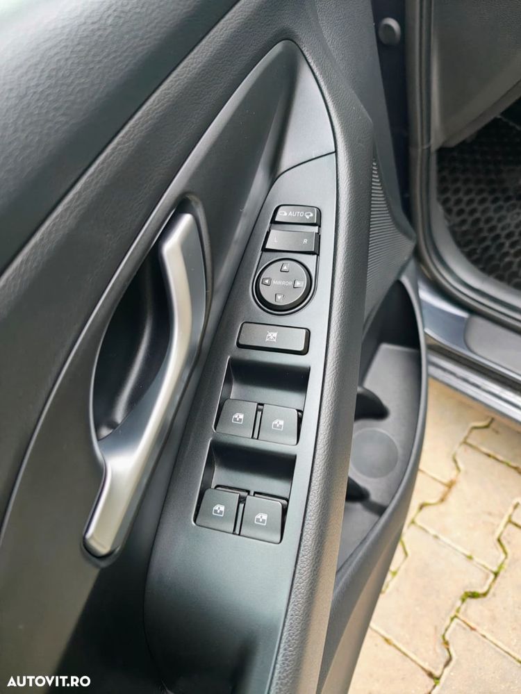 Hyundai i30 1.0 T-GDI 120CP 5DR M/T Highway - 11