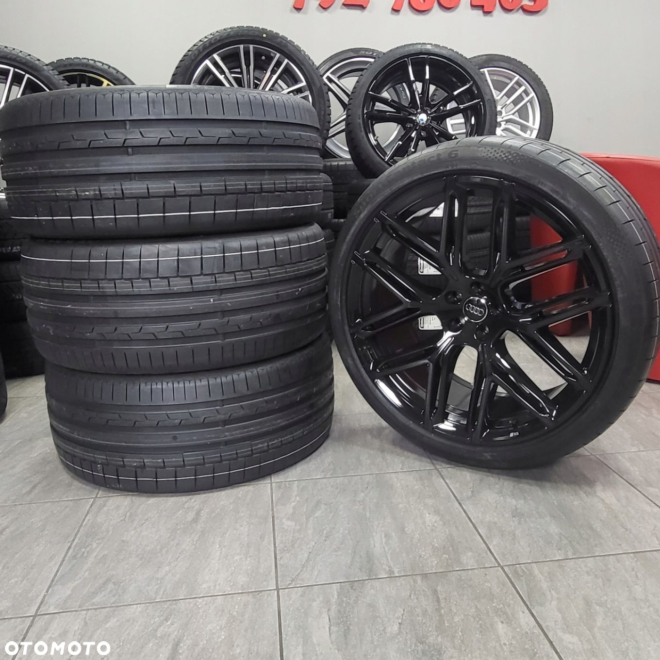 23" Lato Audi Q8 SQ8 RSQ8 Oryginał Oryginalne 4M8601025BK - 2