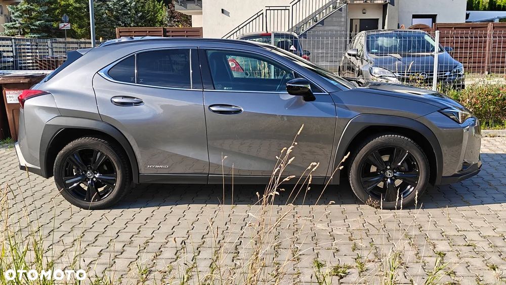 Lexus UX 250h Elegance 2WD - 4