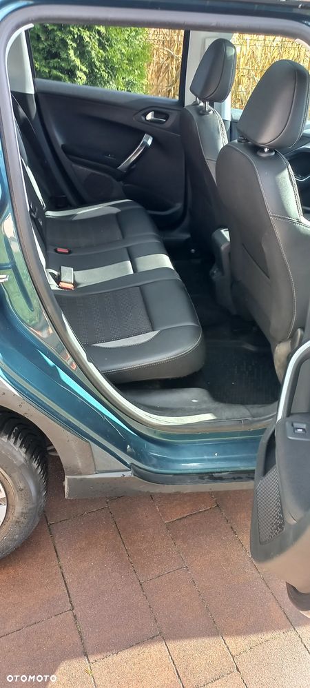 Peugeot 2008 1.2 Pure Tech Allure S&S - 4