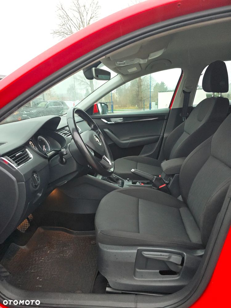 Skoda Octavia 2.0 TDI SCR Style DSG - 10