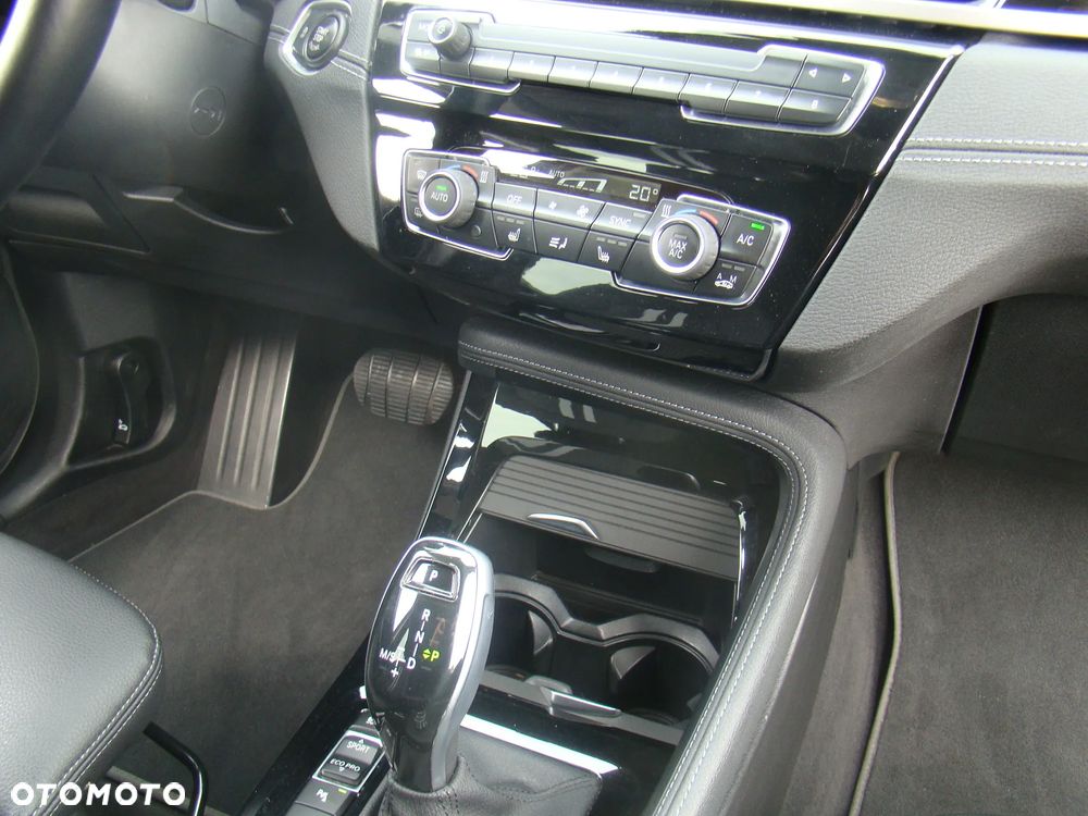 BMW X1 xDrive20d Sport - 38