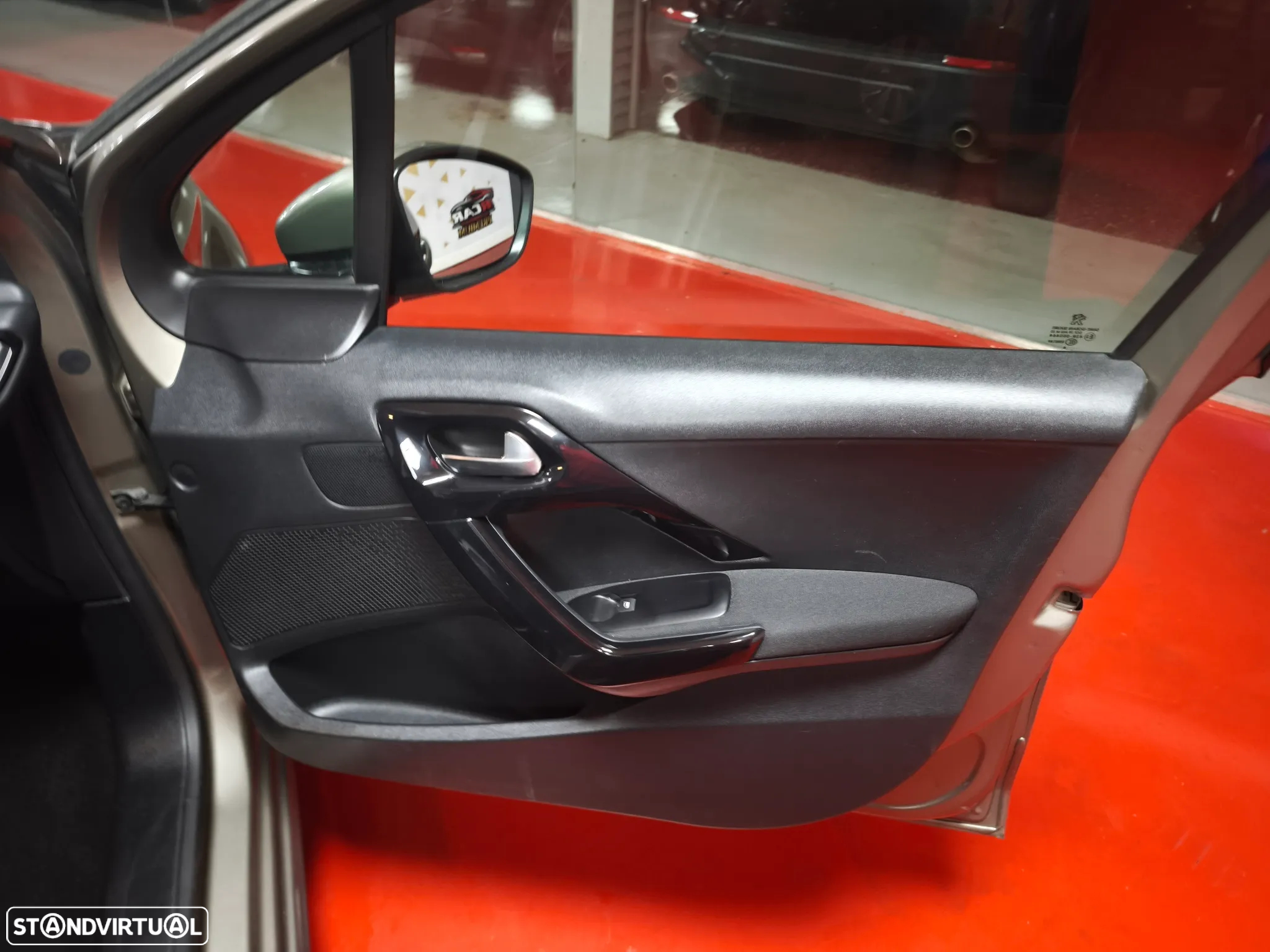 Peugeot 208 1.6 e-HDi Active - 35