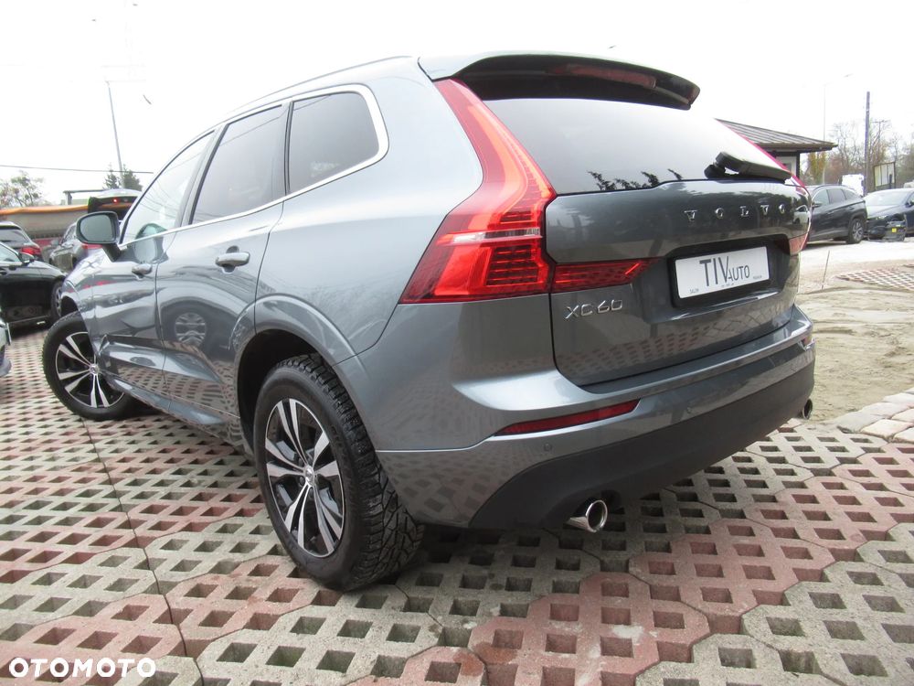 Volvo XC 60 T4 Momentum Pro - 2