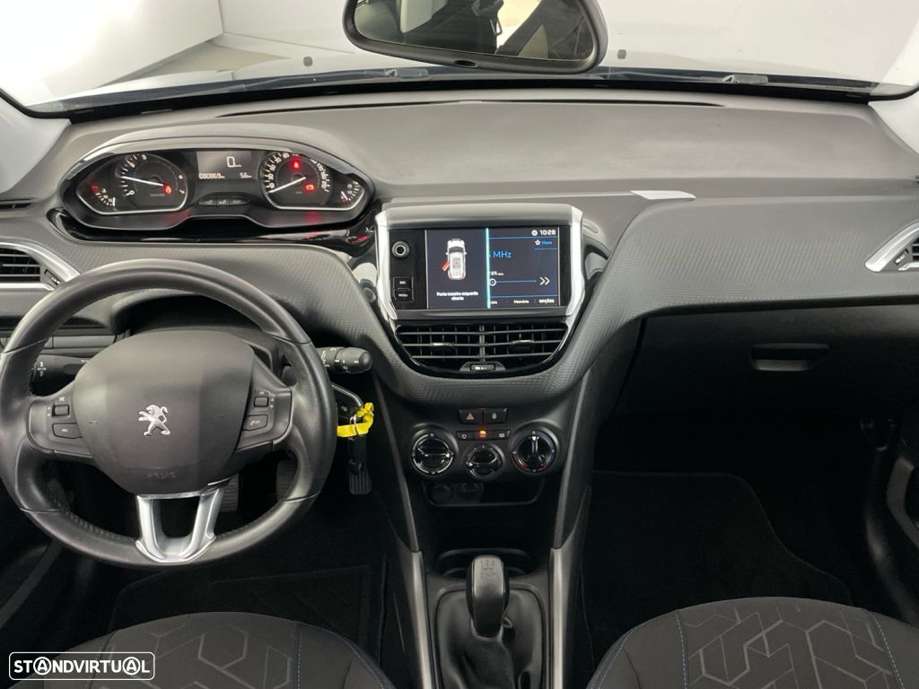 Peugeot 2008 1.2 PureTech Style - 10