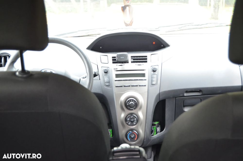 Toyota Yaris - 5